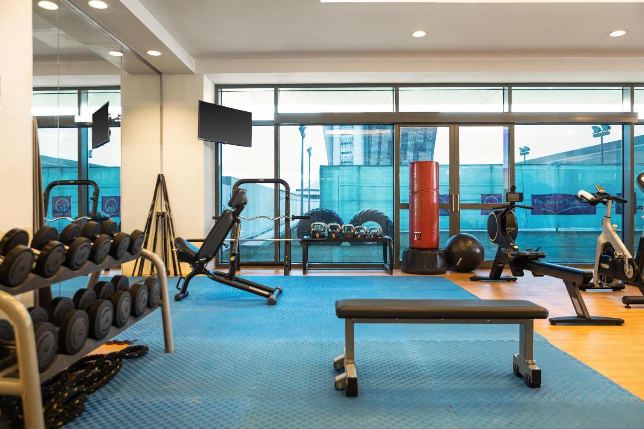 Crowne Plaza Riyadh - Rdc Hotel & Convention By Ihg Екстериор снимка The gym at the InterContinental London The O2