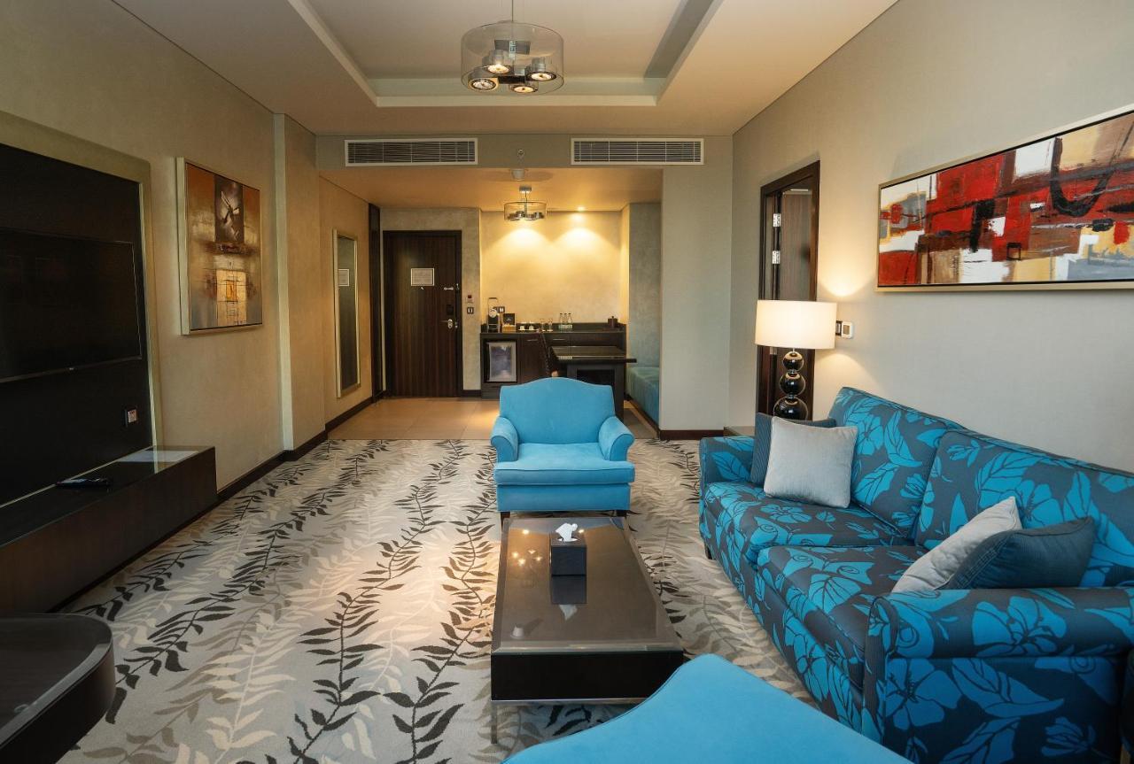 Crowne Plaza Riyadh - Rdc Hotel & Convention By Ihg Екстериор снимка A suite at the hotel